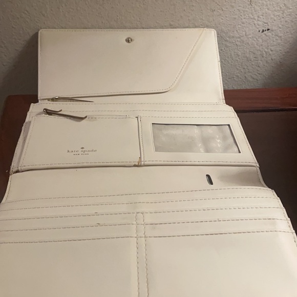 Kate Spade Long Wallet - Picture 3 of 8